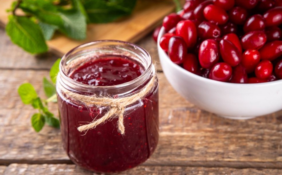 marmelade aus kornelkirschen